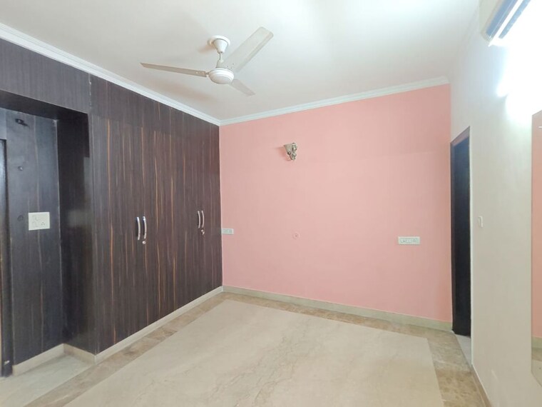 Bedroom, vasant kunj 3 Bedroom 1800 Sq.Ft. Apartment In Vasant Kunj Delhi 10649606