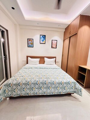 Bedroom in 2 BHK Builder Floor at Sector 57 – for Rent