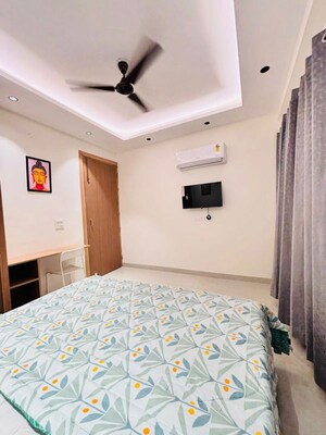 Bedroom in 2 BHK Builder Floor at Sector 57 – for Rent