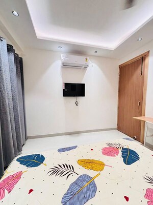 Bedroom in 2 BHK Builder Floor at Sector 57 – for Rent