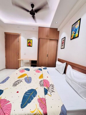 Bedroom in 2 BHK Builder Floor at Sector 57 – for Rent