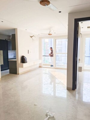 Room in 3.5 BHK Apartment at Emaar Emerald Floors Premier, Sector 65 – for Rent