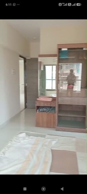 Room in 3 BHK Apartment at Aarya Apartment, Khar West – for Rent