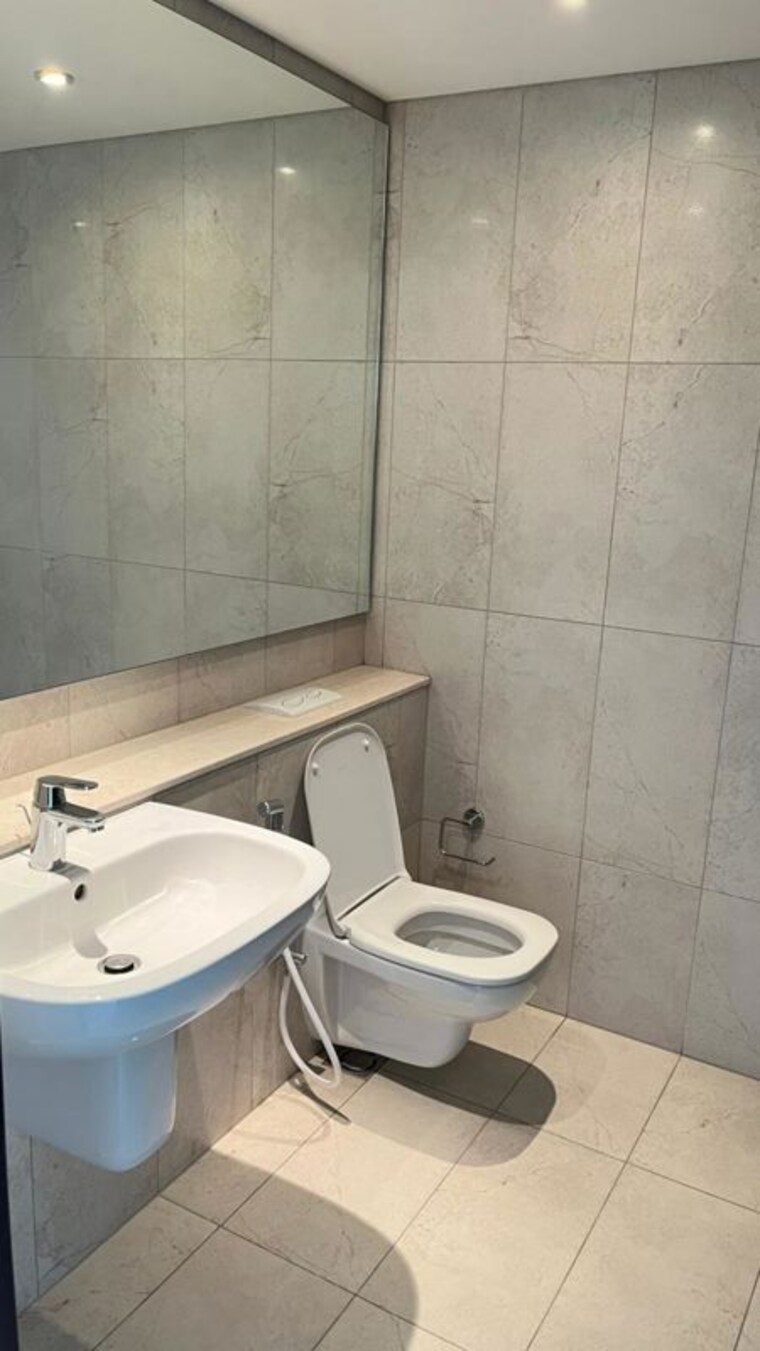 Bathroom, panchshil-towers 4 Bedroom 3400 Sq.Ft. Apartment In Kharadi Pune 10649760
