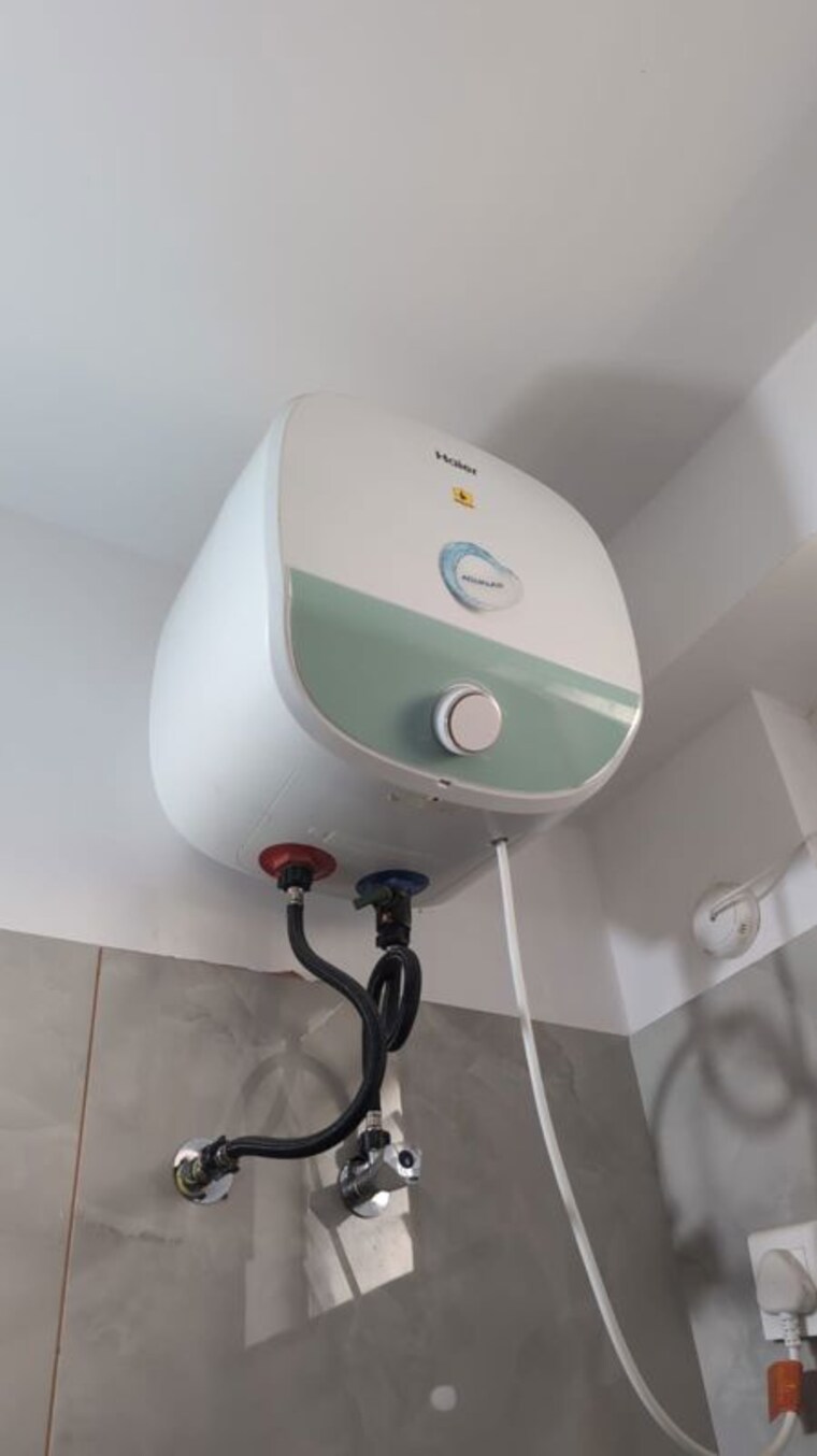 Bathroom, jjs-elite-homes 3 Bedroom 2200 Sq.Ft. Apartment In Kondapur Hyderabad 10649759