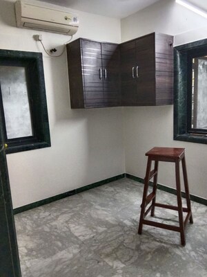 Room in 1.5 BHK Apartment at Dudhsagar Apartment, Goregaon East – for Rent
