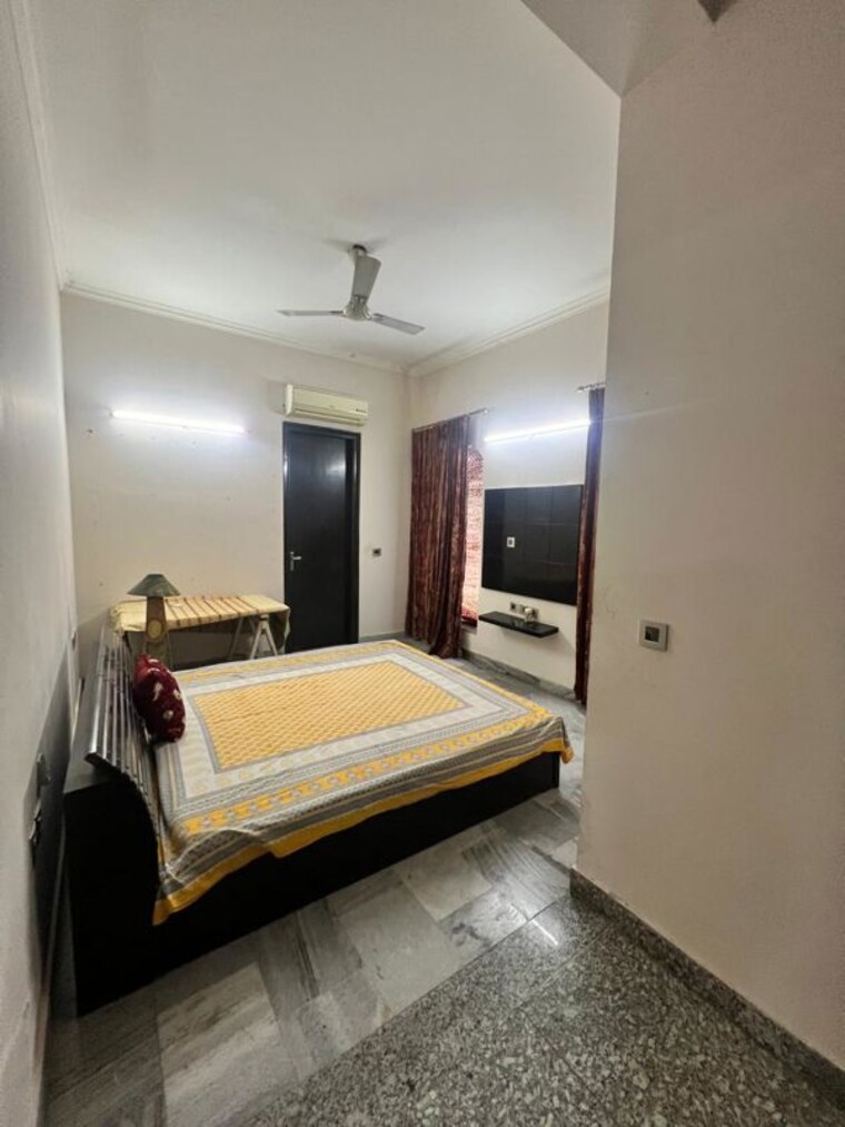 Bedroom, sector 57  2700 Sq.Ft. Builder Floor In Sector 57 Gurgaon 10649765