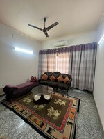 2700 Sq.Ft. Builder Floor in Sector 57