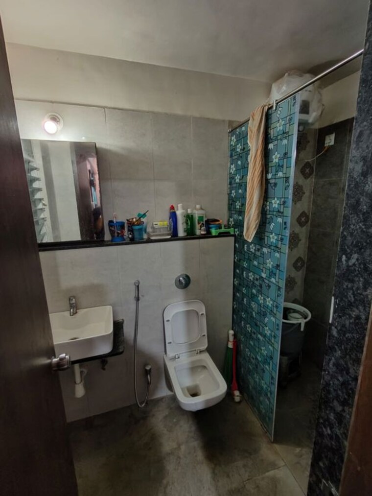 Bathroom, majestique-rhythm-county 3 Bedroom 893 Sq.Ft. Apartment In Handewadi Pune 10649789