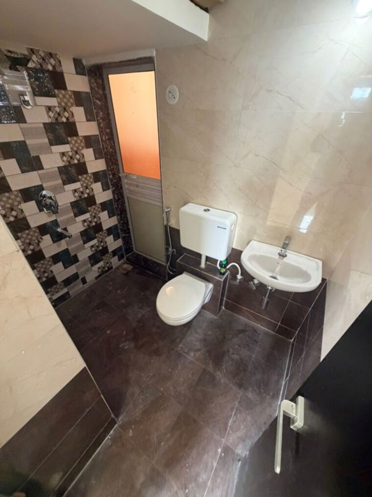 Bathroom, vedant-sumeet-elite 1 Bedroom 400 Sq.Ft. Apartment In Balkum Pada Thane 10649806