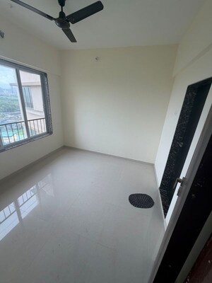Room in 1 BHK Apartment at Vedant Sumeet Elite, Balkum Pada – for Rent
