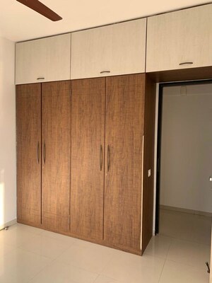 Furnished Amenities in 3 BHK Apartment at Kanakia Levels, Malad East – for Rent