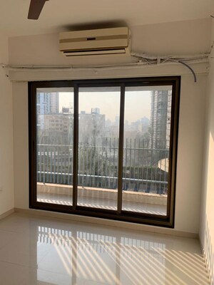 Room in 3 BHK Apartment at Kanakia Levels, Malad East – for Rent