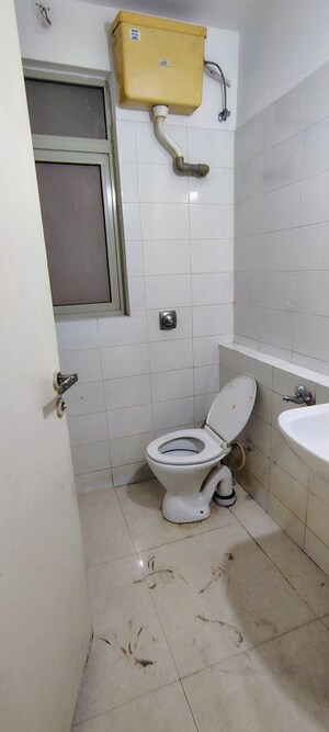 Bathroom in 4 BHK Apartment at Hiranandani Rodas Enclave Leona, Ghodbunder Road – for Sale