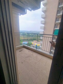 2.5 BHK +Apartment For Rent in Smart World Orchard