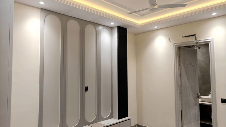 undefined, model town 3 Bedroom 1940 Sq.Ft. Builder Floor In Model Town Delhi 10649840