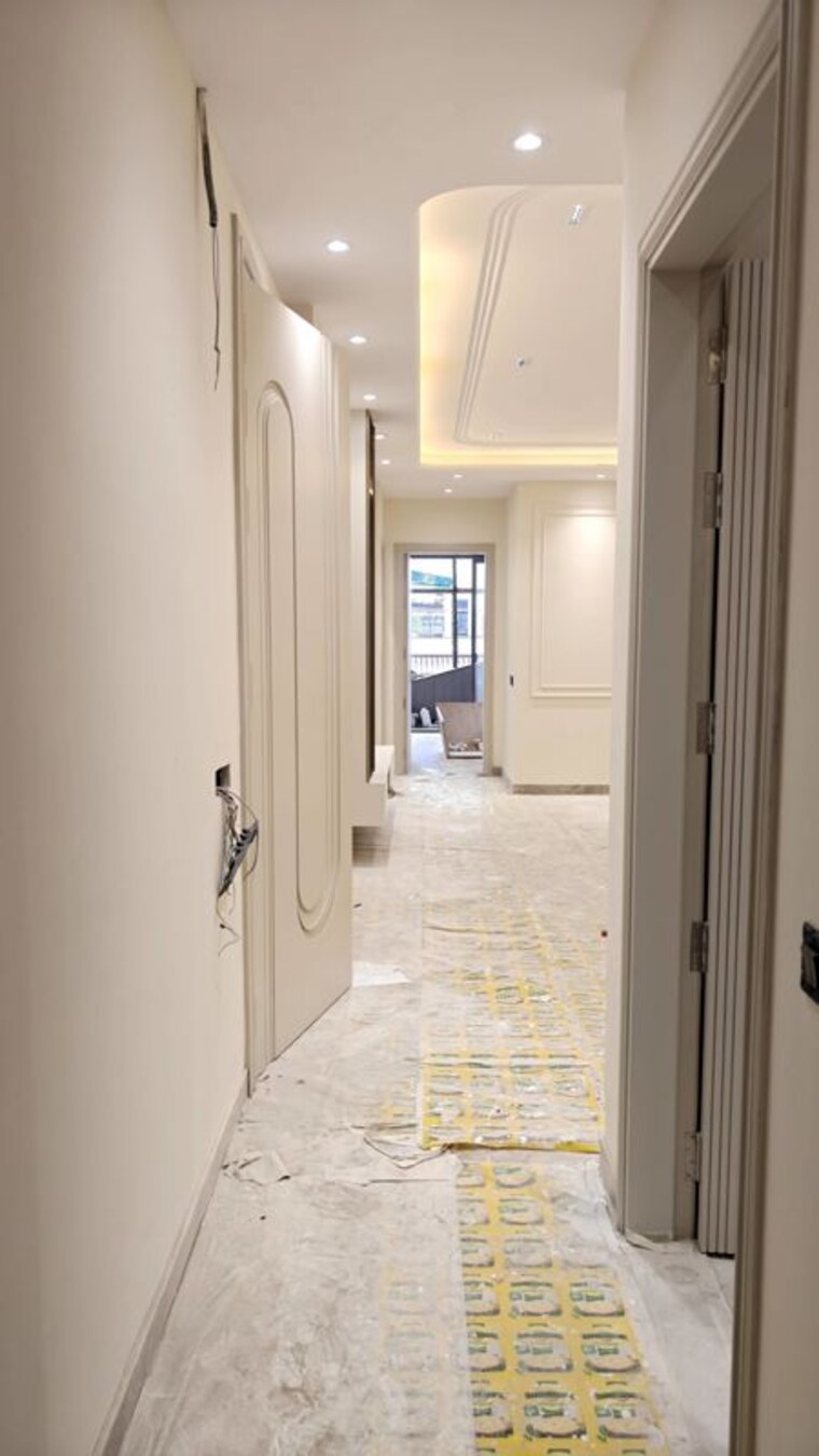 undefined, model town 3 Bedroom 1940 Sq.Ft. Builder Floor In Model Town Delhi 10649840