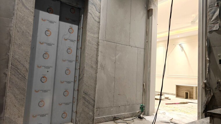 undefined, model town 3 Bedroom 1940 Sq.Ft. Builder Floor In Model Town Delhi 10649840