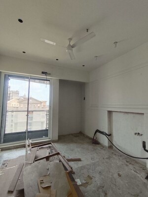 Room in 3 BHK Apartment at Rosa Manhattan, Ghodbunder Road – for Sale