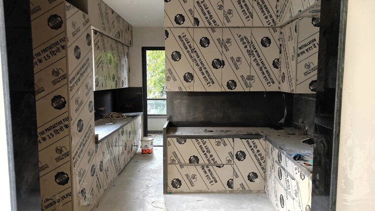 Kitchen, ashok vihar 3 Bedroom 1800 Sq.Ft. Builder Floor In Ashok Vihar Delhi 10649856