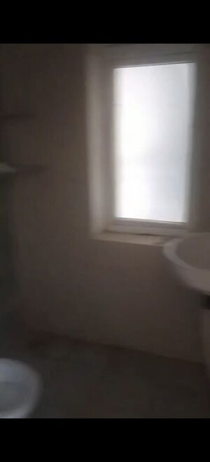 Room in 2 BHK Apartment at Amrapali Ivory Heights, Amrapali Dream Valley – for Rent