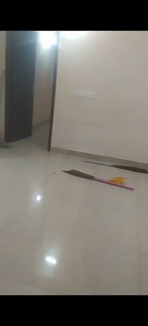Room in 2 BHK Apartment at Amrapali Ivory Heights, Amrapali Dream Valley – for Rent