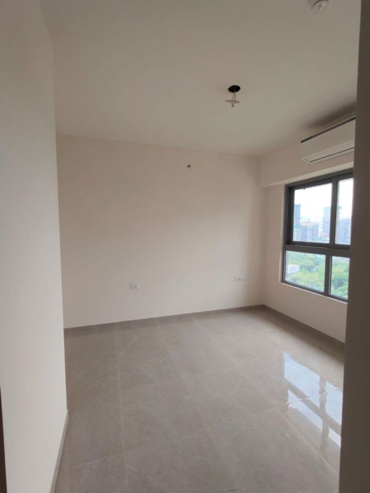 Room, one-indiabulls-thane-1 3 Bedroom 1760 Sq.Ft. Apartment In Pokhran Road No One Thane 10649861