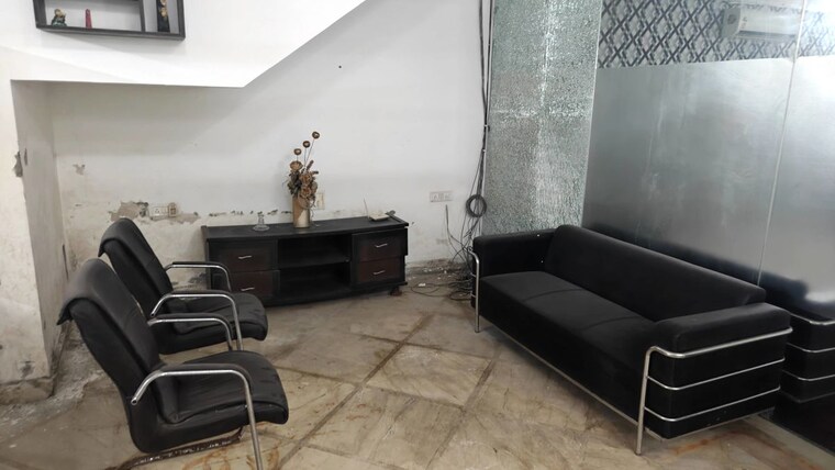 Living Room, civil lines Commercial Office Space in IT/SEZ 300 Sq.Yd. In Civil Lines Delhi 10649867