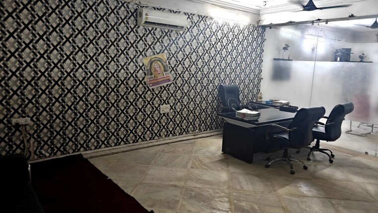 Team Area, civil lines Commercial Office Space in IT/SEZ 300 Sq.Yd. In Civil Lines Delhi 10649867