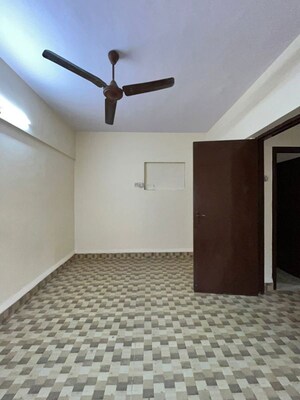 1 BHK Apartment For Sale in Alica Nagar CHS, Kandivali East