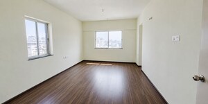 Room in 2.5 BHK Apartment at Vascon Ela The Earth, Hadapsar – for Rent
