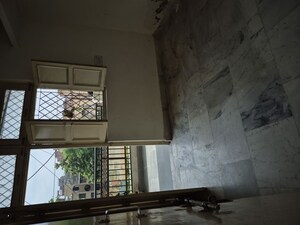 Room in 2.5 BHK Builder Floor at Mayur Vihar – for Rent
