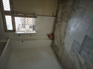 Master Bedroom in 2.5 BHK Builder Floor at Mayur Vihar – for Rent