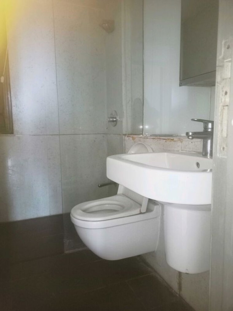 Bathroom, lodha-new-cuffe-parade 3 Bedroom 1060 Sq.Ft. Apartment In Wadala Mumbai 10649900