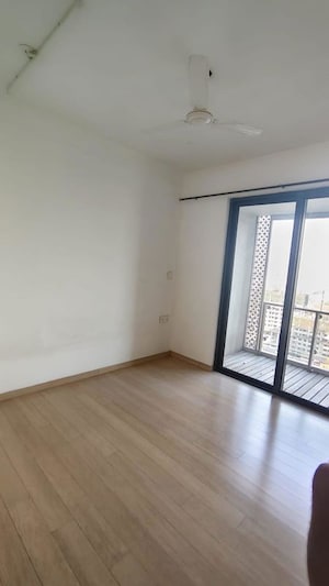 Room in 3 BHK Apartment at Lodha New Cuffe Parade, Wadala – for Sale