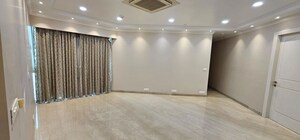 Room in 3 BHK Apartment at Kalpataru Solitaire, Juhu – for Sale