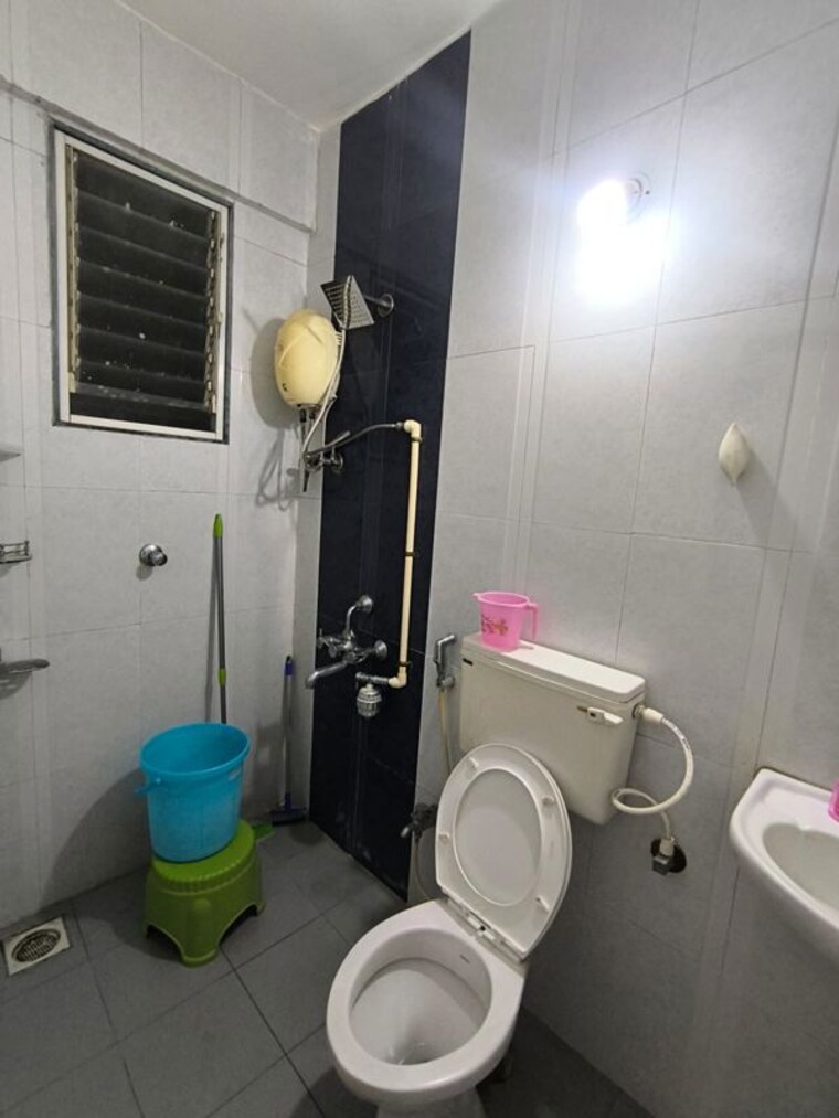 Bathroom, kalpavruksha-eros-meadows 2 Bedroom 700 Sq.Ft. Apartment In Wakad Pune 10649923