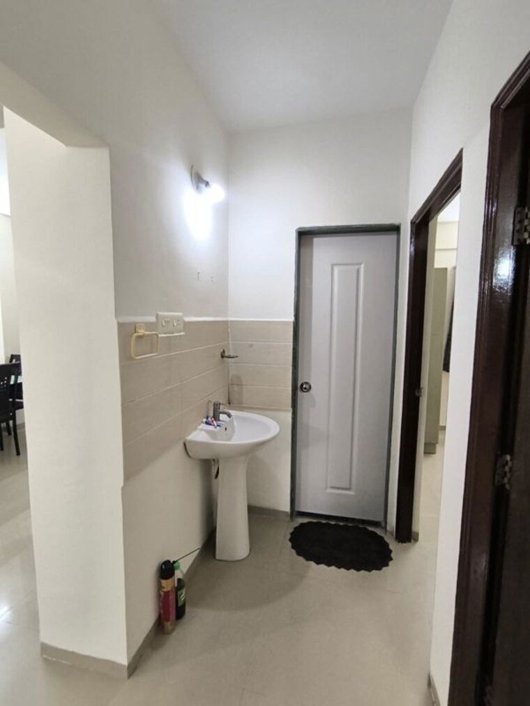 Bathroom, kalpavruksha-eros-meadows 2 Bedroom 700 Sq.Ft. Apartment In Wakad Pune 10649923