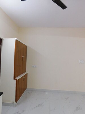 Furnished Amenities in 2 BHK Builder Floor at Kondapur – for Rent