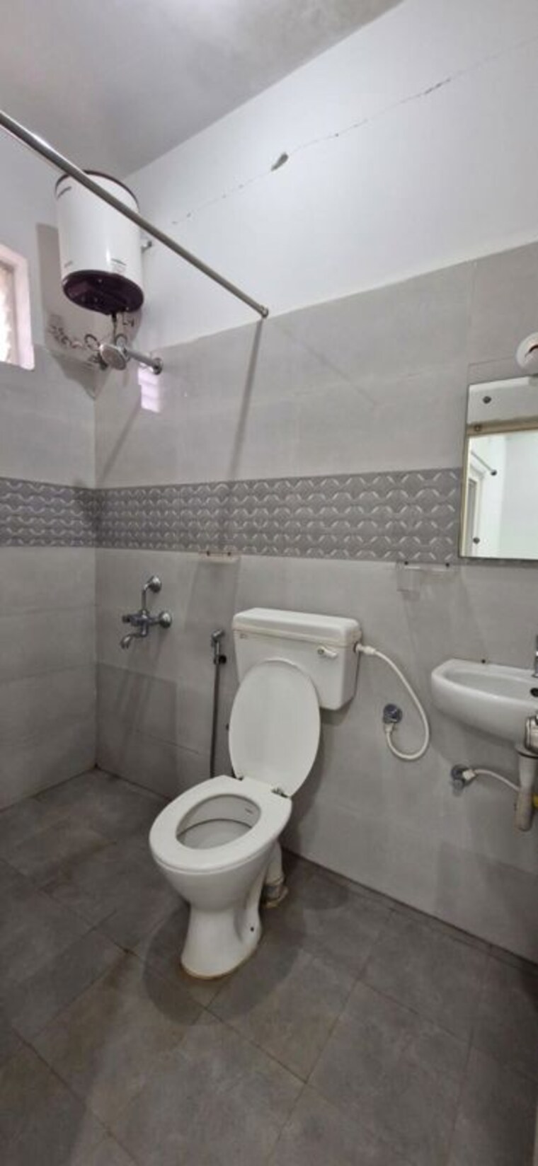 Bathroom, kondapur 3 Bedroom 1800 Sq.Ft. Builder Floor In Kondapur Hyderabad 10650103