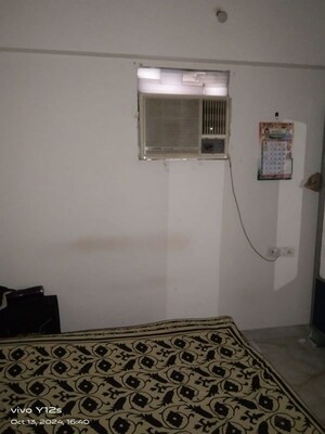 Bedroom in 2 BHK Apartment at Vikram Building, Lbs Marg – for Rent