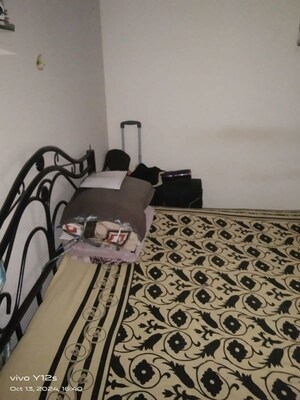 Team Area in 2 BHK Apartment at Vikram Building, Lbs Marg – for Rent
