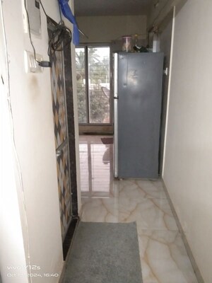 2 BHK Apartment For Rent in Vikram Building, Lbs Marg