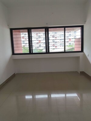 Room in 2 BHK Apartment at Kumar Pebble Park, Hadapsar – for Rent