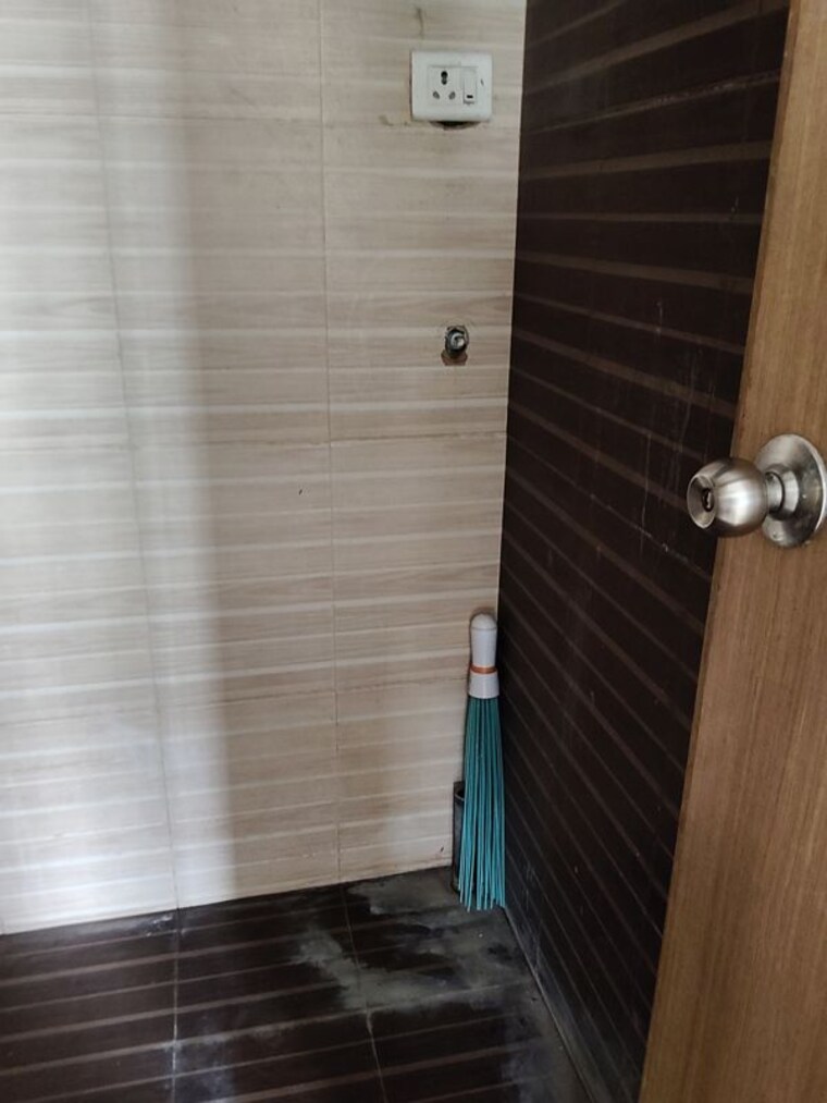 Bathroom, kumar-pebble-park 2 Bedroom 700 Sq.Ft. Apartment In Hadapsar Pune 10650149