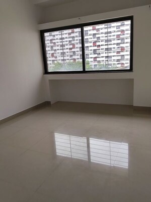 Room in 2 BHK Apartment at Kumar Pebble Park, Hadapsar – for Rent