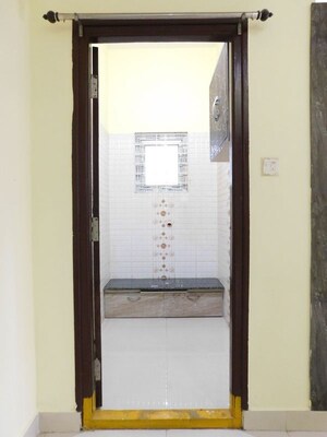 Building Lobby in 3 BHK Builder Floor at Kondapur – for Rent