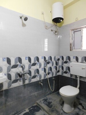Team Area in 3 BHK Builder Floor at Kondapur – for Rent