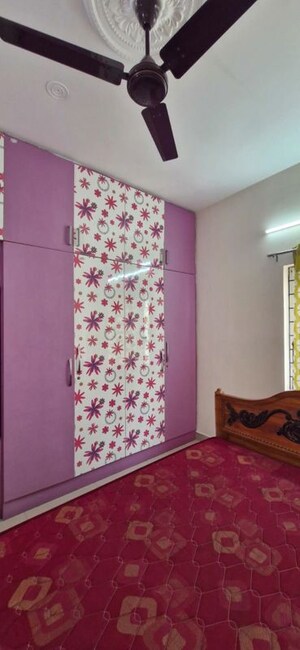 Bedroom in 3 BHK Builder Floor at Kondapur – for Rent