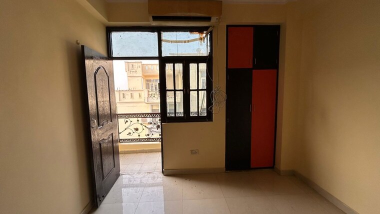 Room, hazratganj 3 Bedroom 1480 Sq.Ft. Apartment In Hazratganj Lucknow 10650182